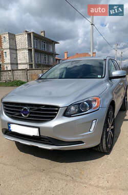 Внедорожник / Кроссовер Volvo XC60 2017 в 