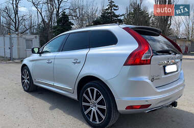 Внедорожник / Кроссовер Volvo XC60 2017 в 