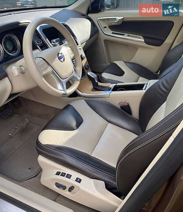 Внедорожник / Кроссовер Volvo XC60 2013 в Харькове