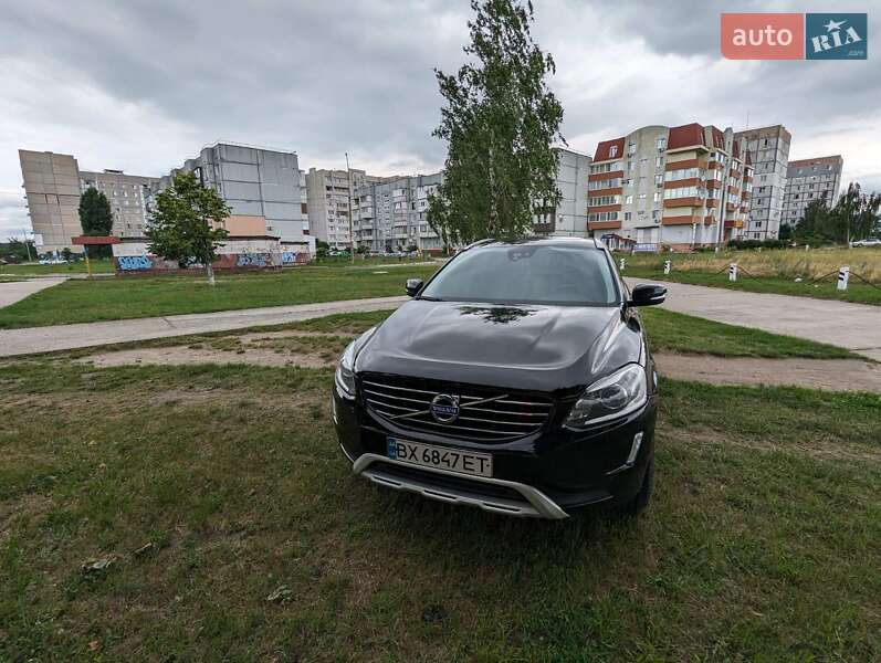 Внедорожник / Кроссовер Volvo XC60 2015 в Нетешине