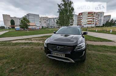 Внедорожник / Кроссовер Volvo XC60 2015 в Нетешине