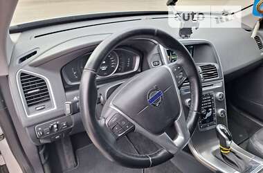 Позашляховик / Кросовер Volvo XC60 2016 в 