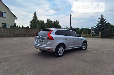 Позашляховик / Кросовер Volvo XC60 2016 в 