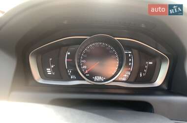 Внедорожник / Кроссовер Volvo XC60 2014 в 