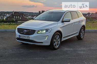 Внедорожник / Кроссовер Volvo XC60 2016 в 