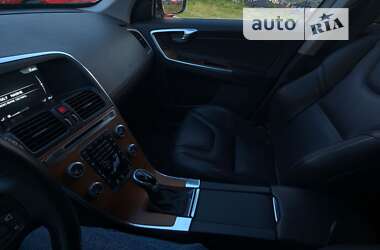 Внедорожник / Кроссовер Volvo XC60 2016 в 