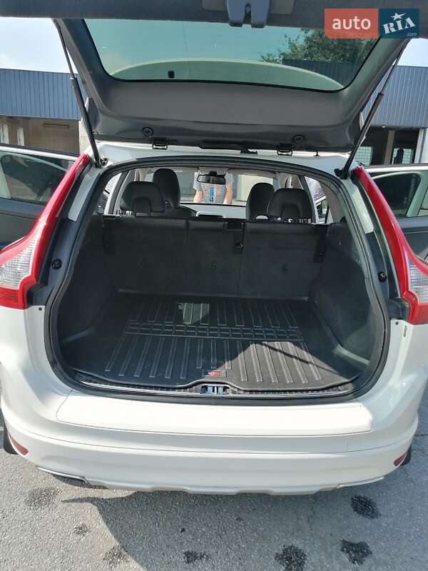 Внедорожник / Кроссовер Volvo XC60 2017 в Белой Церкви