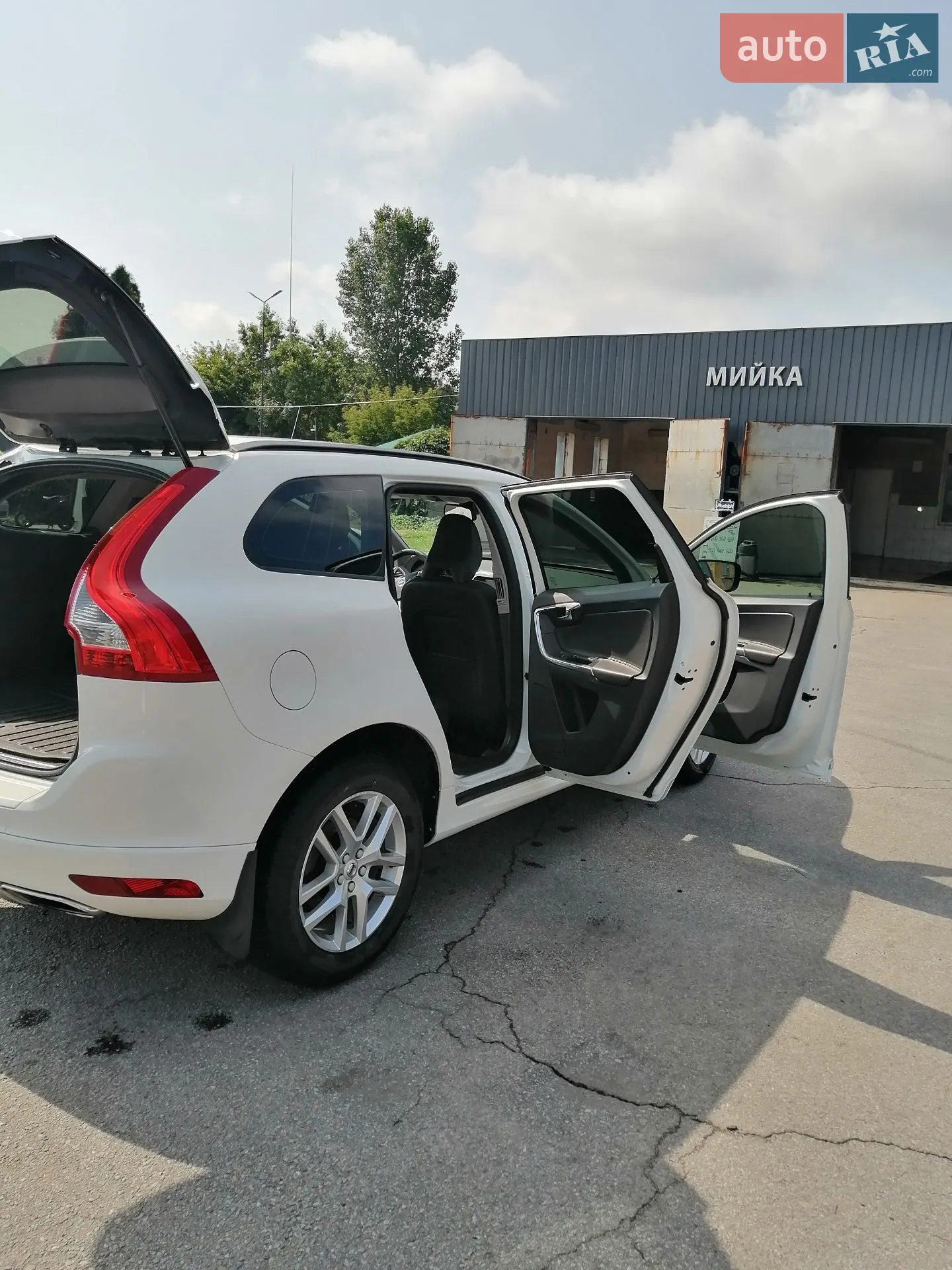2017 Volvo XC60 - мініатюра 17