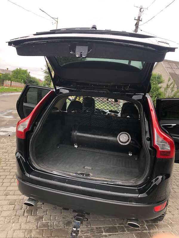 Внедорожник / Кроссовер Volvo XC60 2010 в Луцке