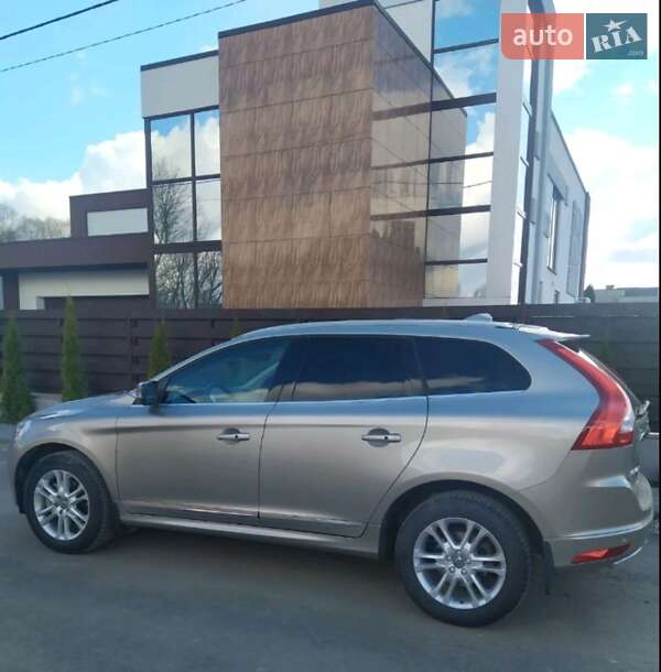 Внедорожник / Кроссовер Volvo XC60 2016 в Ивано-Франковске