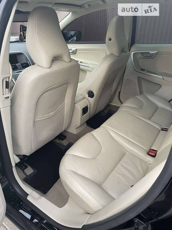 Позашляховик / Кросовер Volvo XC60 2011 в Рівному