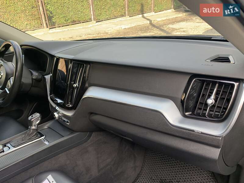 Внедорожник / Кроссовер Volvo XC60 2017 в Львове