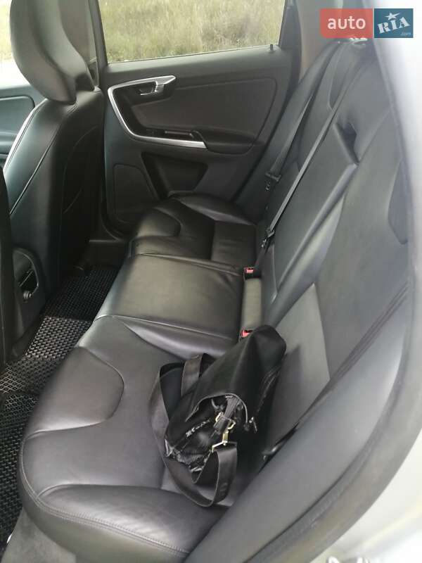 Внедорожник / Кроссовер Volvo XC60 2015 в Днепре