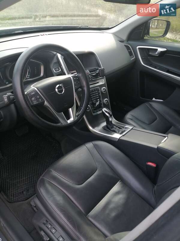 Внедорожник / Кроссовер Volvo XC60 2015 в Днепре