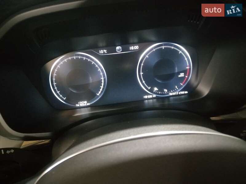 Внедорожник / Кроссовер Volvo XC60 2018 в Днепре