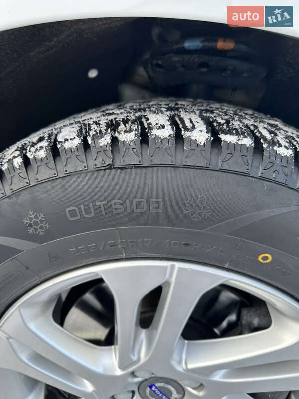 Внедорожник / Кроссовер Volvo XC60 2017 в Баре