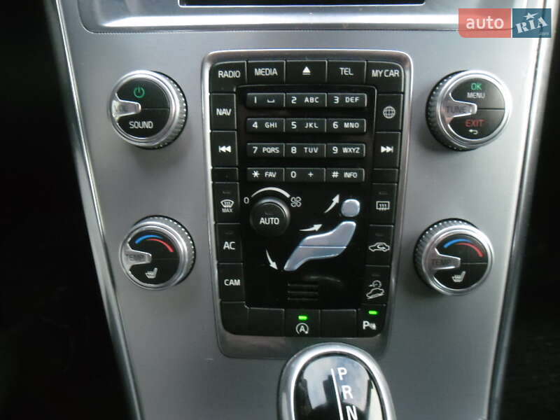 Внедорожник / Кроссовер Volvo XC60 2017 в Львове