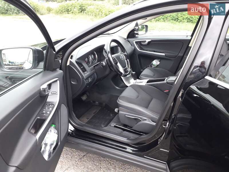 Внедорожник / Кроссовер Volvo XC60 2012 в Черновцах