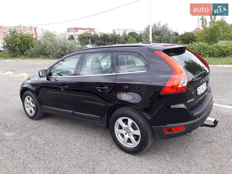 Внедорожник / Кроссовер Volvo XC60 2012 в Черновцах