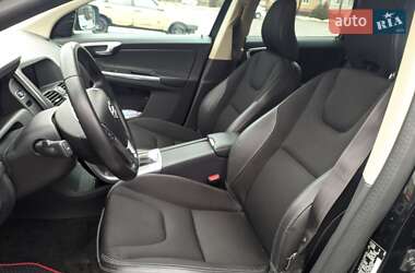 Позашляховик / Кросовер Volvo XC60 2015 в 