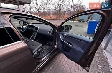 Внедорожник / Кроссовер Volvo XC60 2014 в 