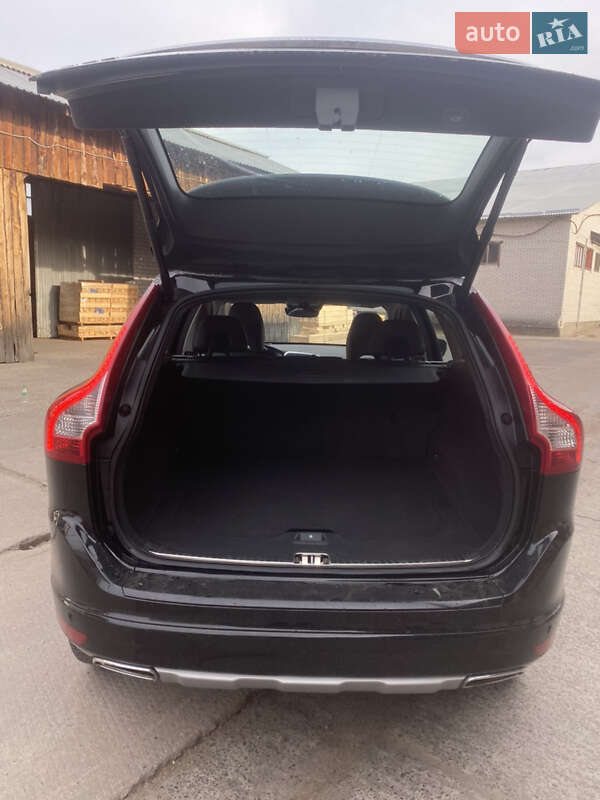 Внедорожник / Кроссовер Volvo XC60 2017 в Василькове