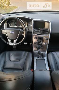 Внедорожник / Кроссовер Volvo XC60 2013 в 