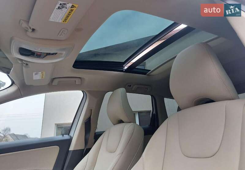 Внедорожник / Кроссовер Volvo XC60 2016 в Львове