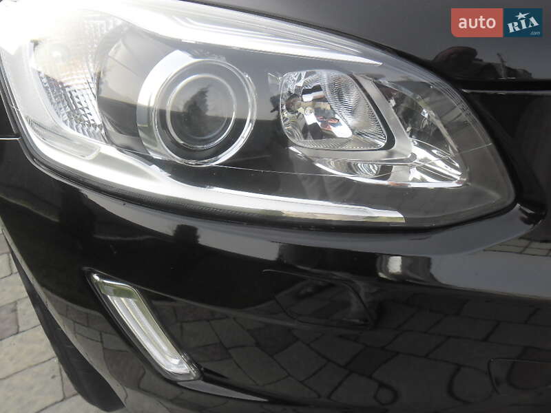 Внедорожник / Кроссовер Volvo XC60 2017 в Львове