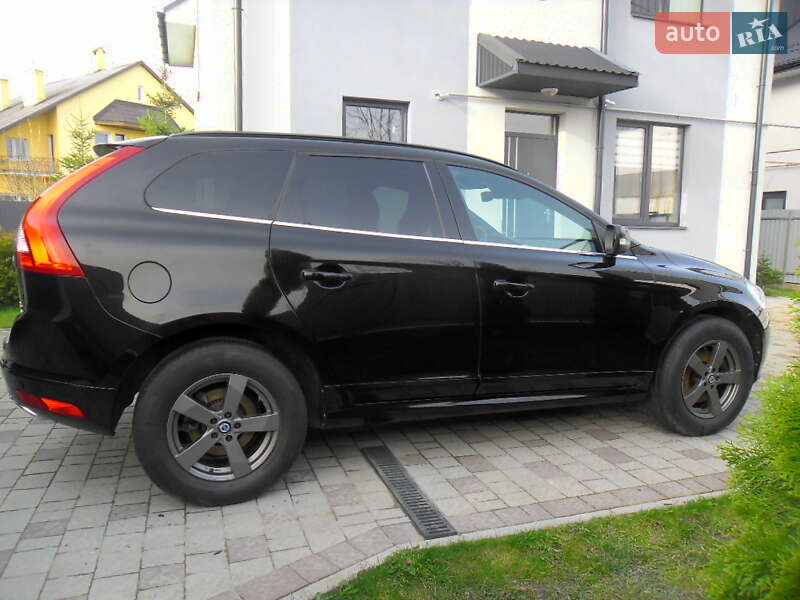 Внедорожник / Кроссовер Volvo XC60 2017 в Львове