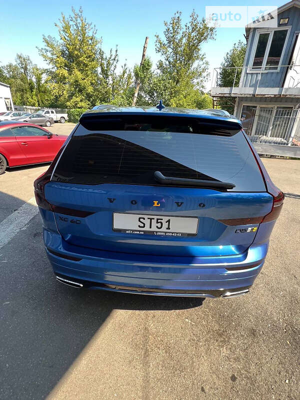 Внедорожник / Кроссовер Volvo XC60 2017 в Киеве