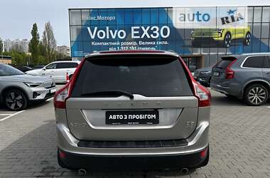 Внедорожник / Кроссовер Volvo XC60 2012 в Киеве