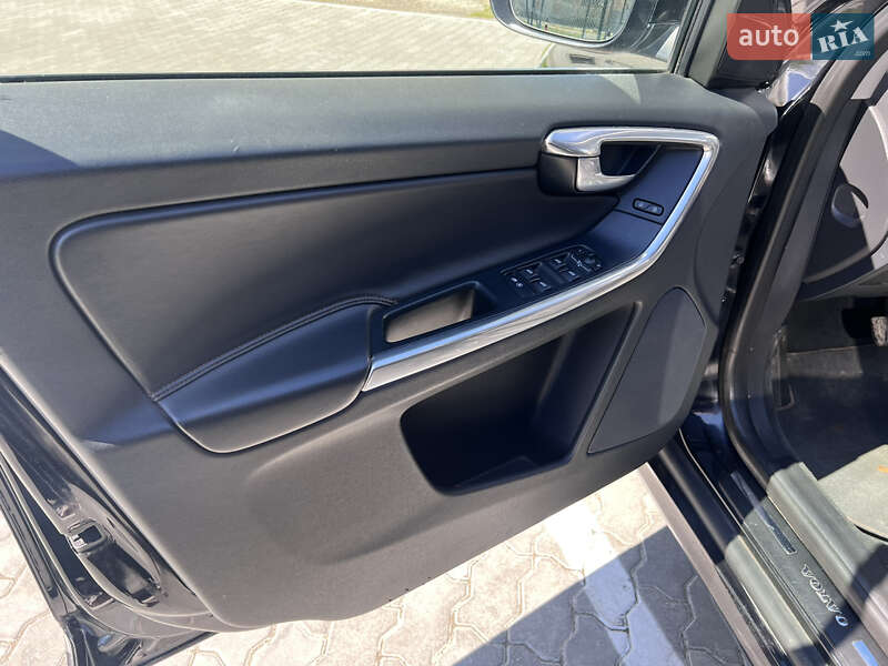 Внедорожник / Кроссовер Volvo XC60 2013 в Львове фото 35 Внедорожник / Кроссовер Volvo XC60 2013 в Львове