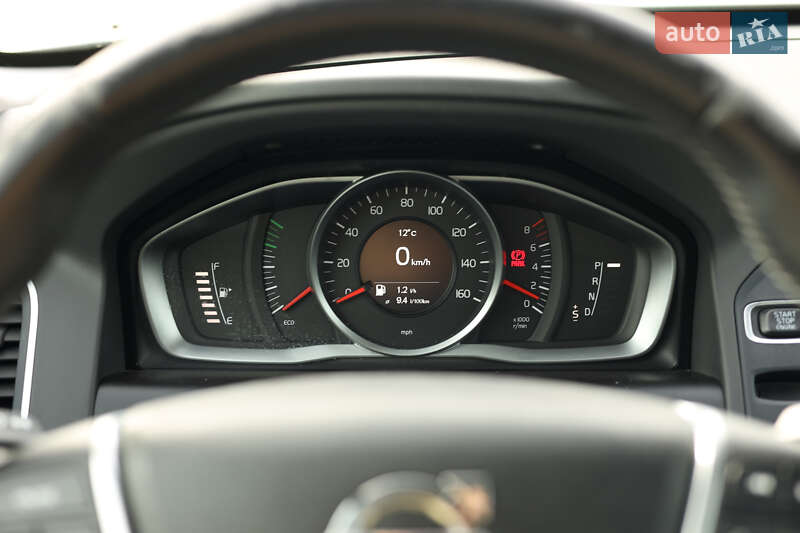 Позашляховик / Кросовер Volvo XC60 2017 в Києві