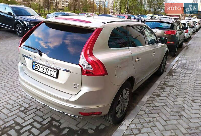 Внедорожник / Кроссовер Volvo XC60 2016 в Киеве