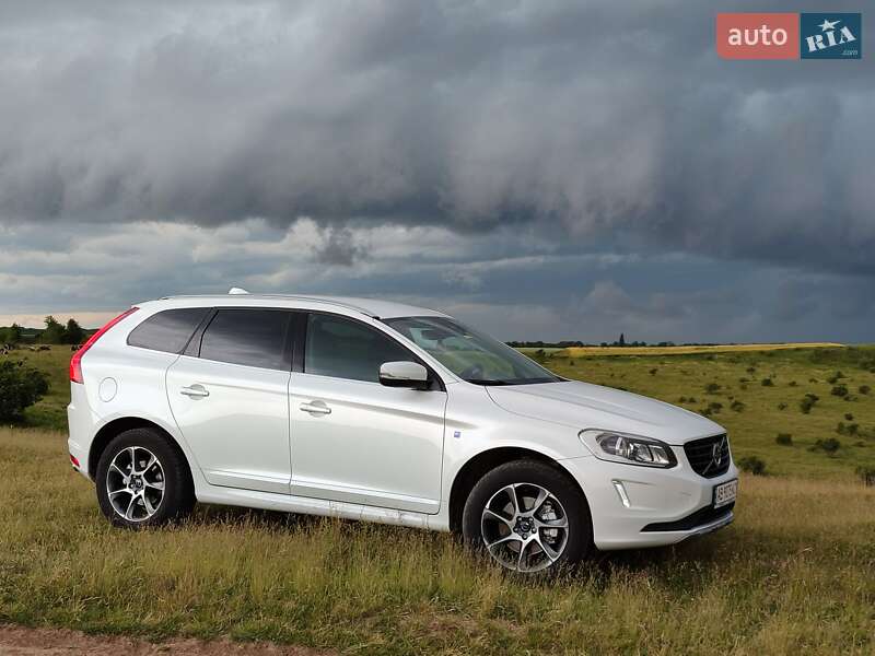 Внедорожник / Кроссовер Volvo XC60 2015 в Баре фото 4 Внедорожник / Кроссовер Volvo XC60 2015 в Баре