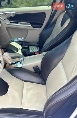 Внедорожник / Кроссовер Volvo XC60 2010 в 