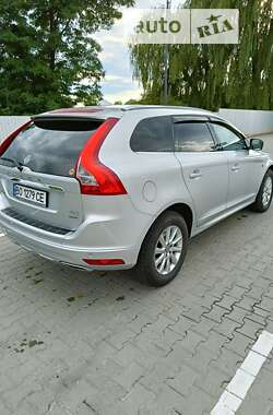 Внедорожник / Кроссовер Volvo XC60 2015 в Черновцах