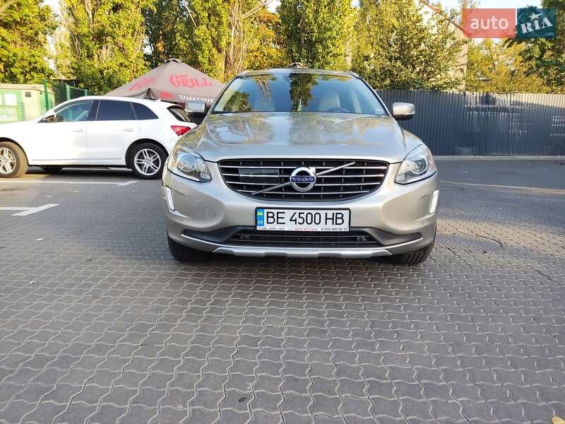 Внедорожник / Кроссовер Volvo XC60 2014 в Николаеве
