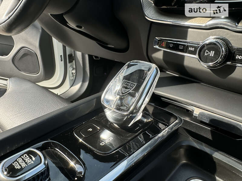 Внедорожник / Кроссовер Volvo XC60 2020 в Днепре