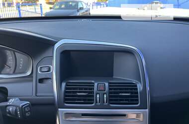 Внедорожник / Кроссовер Volvo XC60 2016 в 