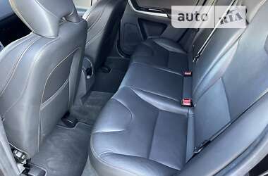 Внедорожник / Кроссовер Volvo XC60 2016 в 