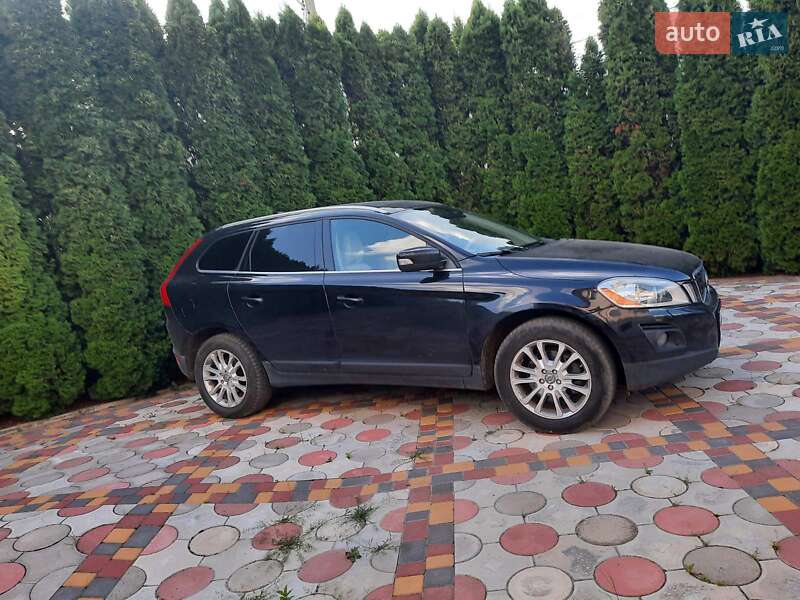 Внедорожник / Кроссовер Volvo XC60 2010 в Луцке