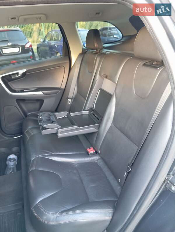 Внедорожник / Кроссовер Volvo XC60 2011 в Харькове