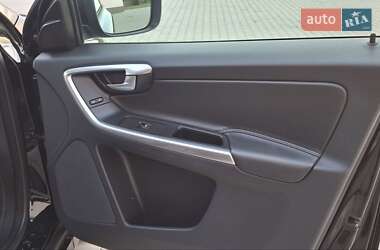 Позашляховик / Кросовер Volvo XC60 2015 в 