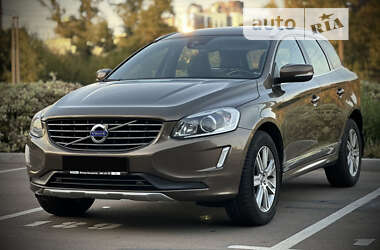 Внедорожник / Кроссовер Volvo XC60 2015 в Киеве