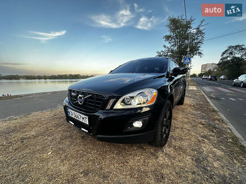 Внедорожник / Кроссовер Volvo XC60 2009 в Киеве
