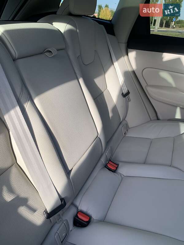 Позашляховик / Кросовер Volvo XC60 2023 в Кременчуці