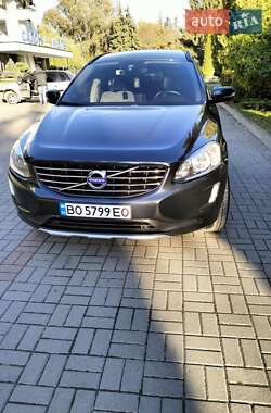 Внедорожник / Кроссовер Volvo XC60 2015 в 