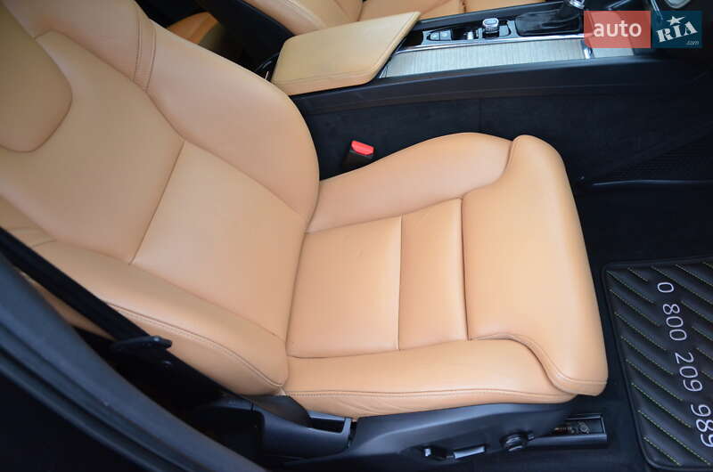 Внедорожник / Кроссовер Volvo XC60 2018 в Киеве